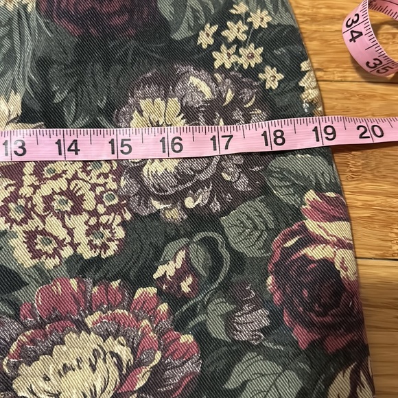 Vintage Gotcha Covered Size 8 Floral Skirt Made in the USA - Picture 3 of 8